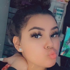 Meet your Posher, Valerie